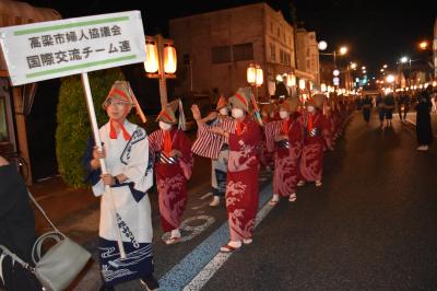 婦人会×国際交流チームで松山踊りに参加しました！ - 高梁市公式