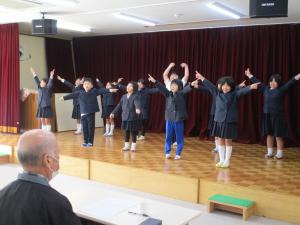 おどり１