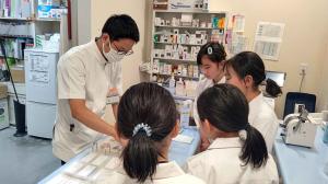 薬局薬剤師のおしごと体験写真3