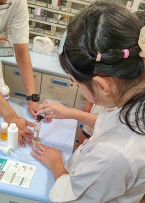 薬局薬剤師のおしごと体験写真4