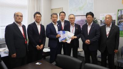 審議官