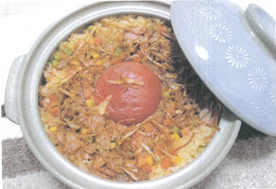 桃太郎トマトのまるごと土鍋炊きWカレー
